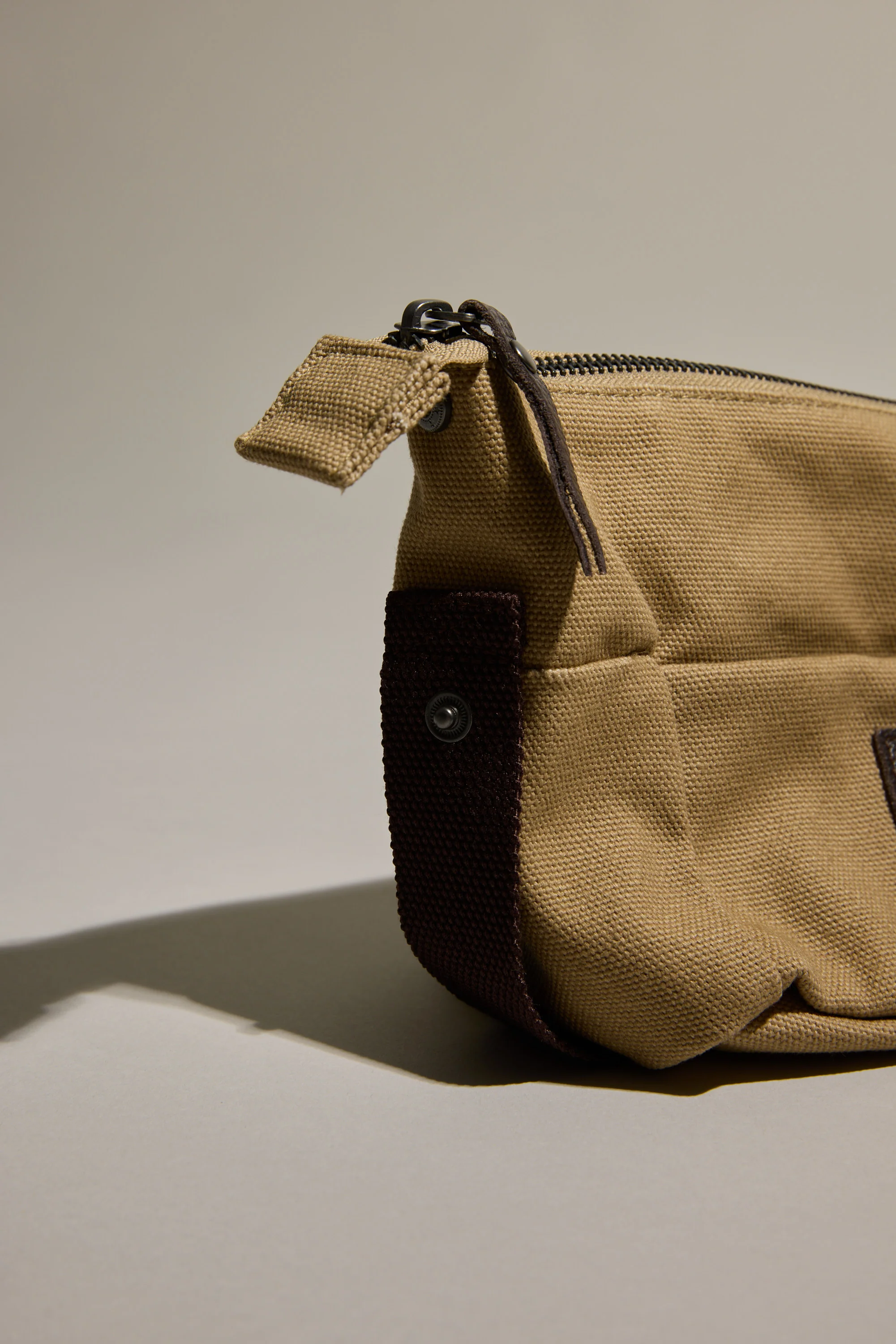 Barkers Canvas Toiletry Bag - Image 5