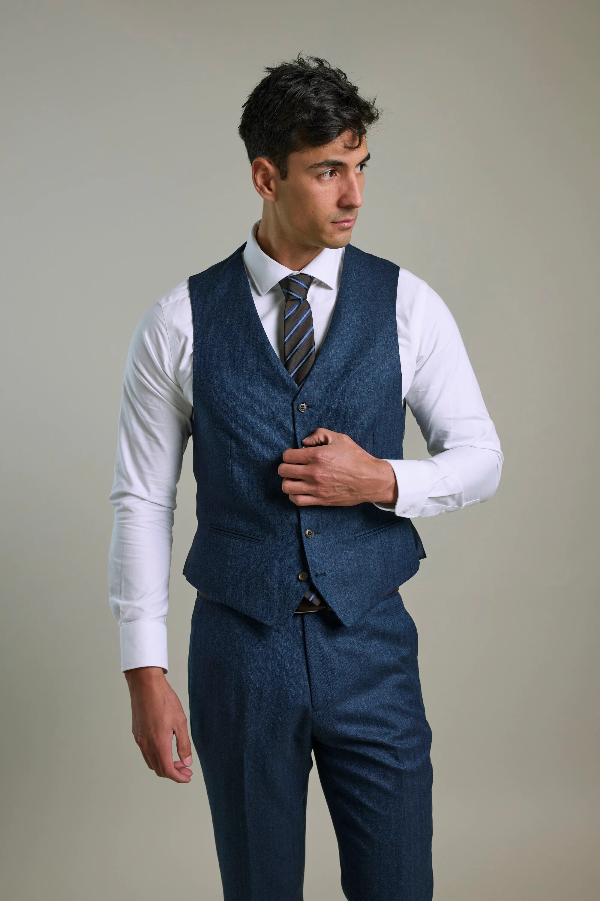 Hasting Herringbone Waistcoat - Image 4
